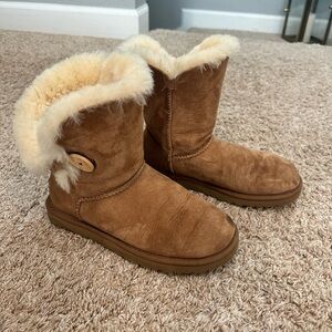 UGG boots see photos